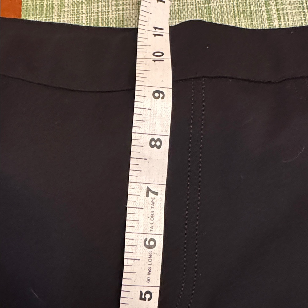 SPANX Pants, Black. Size Medium.
Faux pockets
NWOT - Picture 10 of 13